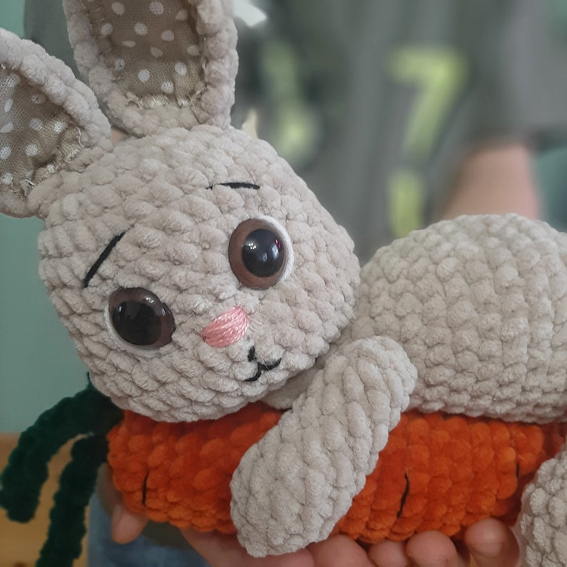 Easter Bunny With Carrots - Crochet Pattern